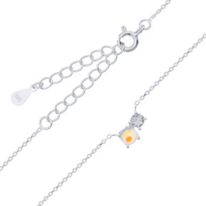 A lustrous sterling silver necklace with twin glass accents