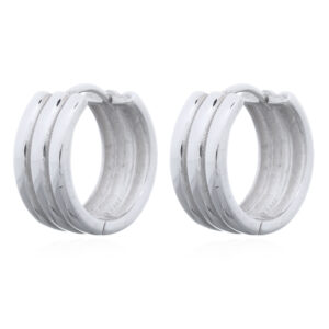 A pair of timeless round ribbed 925 silver hoop earrings