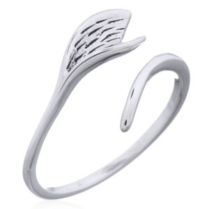 A captivating wavy fish tail sterling silver ring
