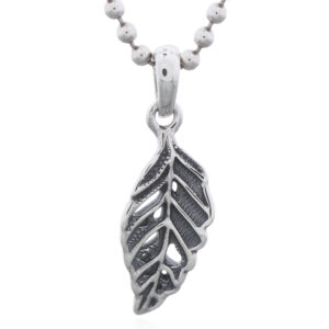 A timeless 925 sterling silver leaf pendant with antique finish
