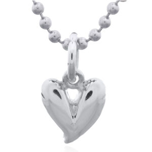 A elegent heart shape sterling silver pendant
